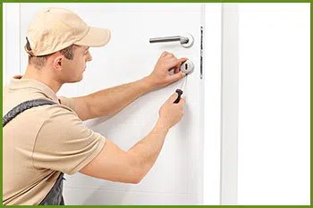 Neighborhood Locksmith Services St Louis, MO 314-513-0034 - 5-lock-repair